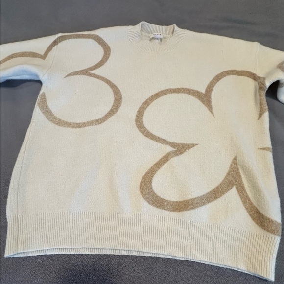 Le Lis Women’s small Cream Pullover Sweater Large Floral Daisy Outline Crew Neck - Picture 8 of 16